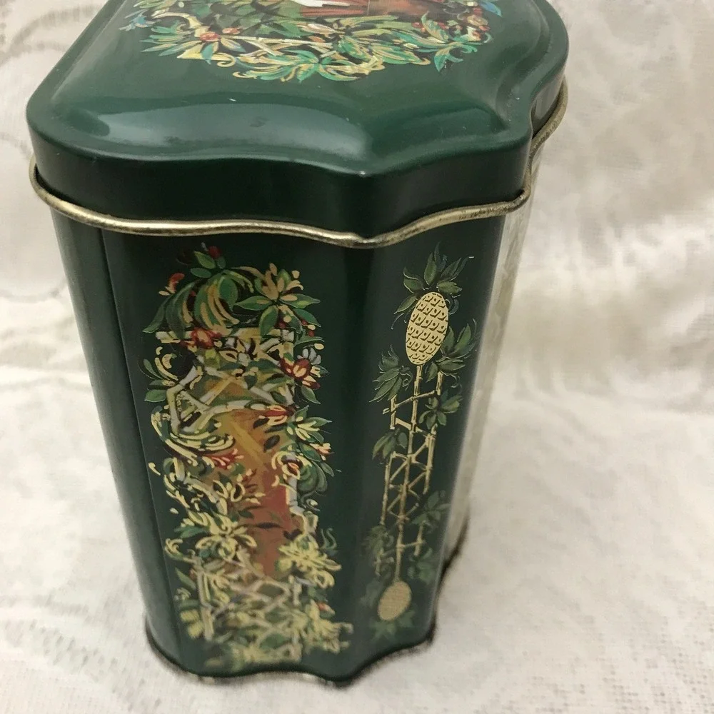 Avon Christmas 1981 Tin, Cute Small Avon Tin, Canister Made‎ in England